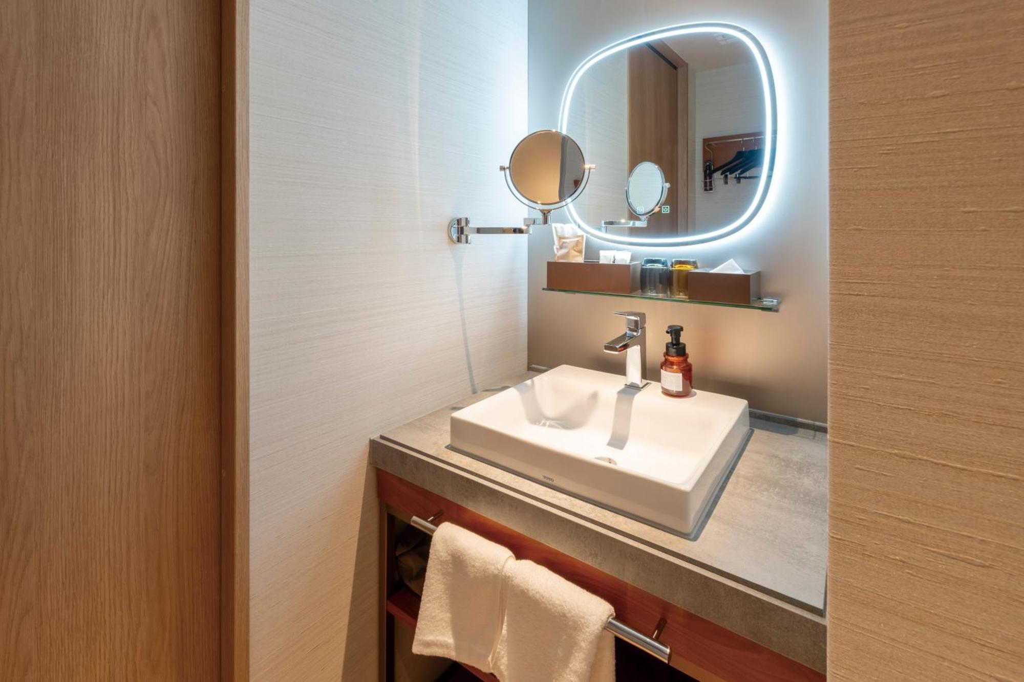 צ'יבה Hotel Springs Makuhari Premier מראה חיצוני תמונה
